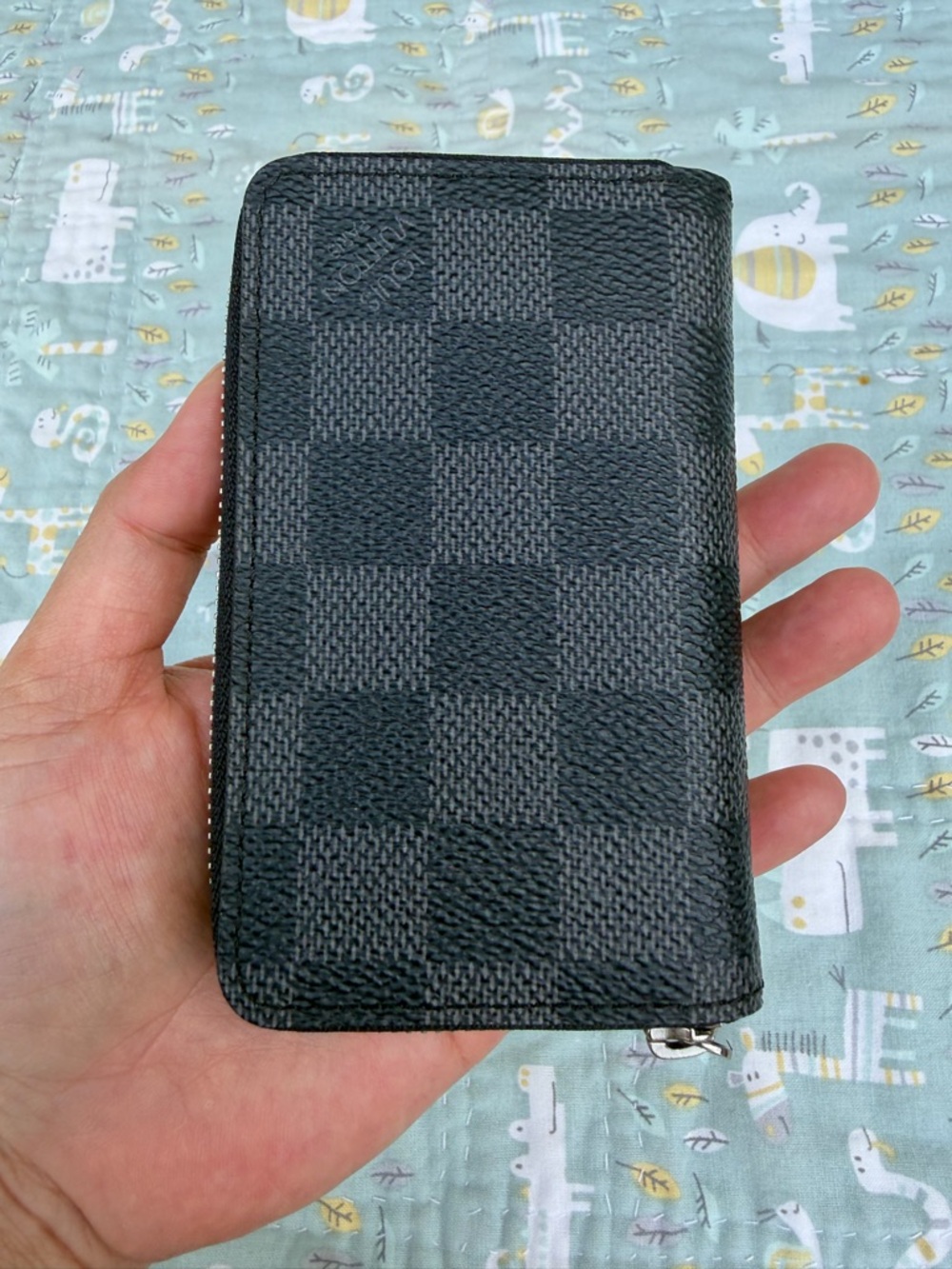 Louis Vuitton Zippy Card Holder (PRICE FIRM)